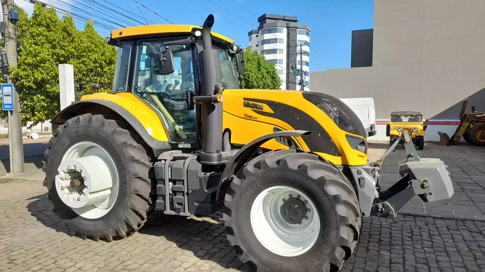 Valtra T 250